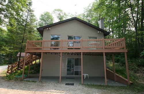 Hillman Cottage | Clean, neat & attractive cottage on Michigan's most beautiful Lake