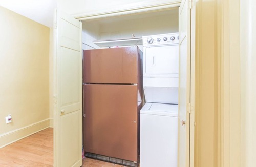 East of Broadway Apartment | Clean Safe Comfortable Housing - Comforts of Home