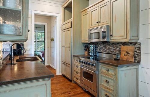 Jasper House | Clear Creek Retreat Lake Views from every room