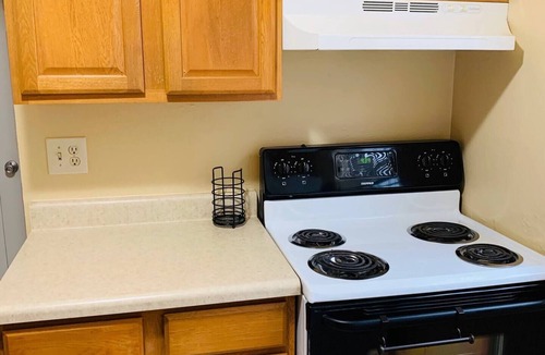 Kenner - Louis Armstrong International Airport Apartment | Close to Airport and Store