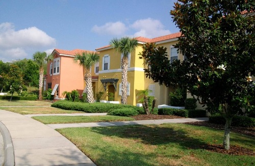West Kissimmee House | Close to Disney 3 bedroom 2.5 bath-Unit 18 Emerald