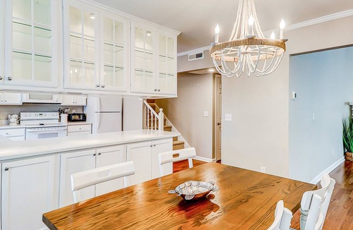 Old Village House | Coastal cottage with yard, near shopping & dining in Old Village District