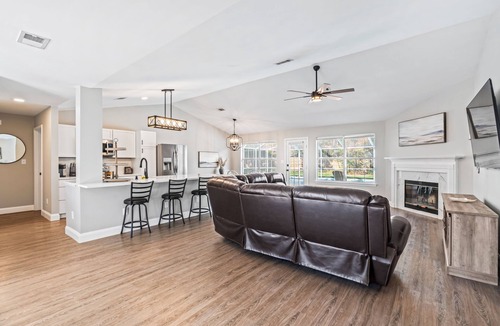 Gulf Breeze House | Coastal Escape in Gulf Breeze! 3BR w/Pool, Putting Green & Fire Pit