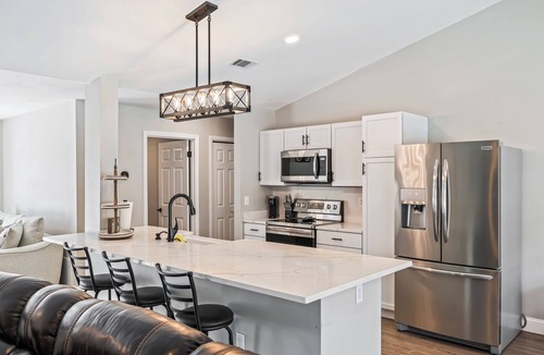 Gulf Breeze House | Coastal Escape in Gulf Breeze! 3BR w/Pool, Putting Green & Fire Pit