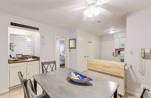 Folly Field Condo | Coastal Retreat with Patio, Shared Pools, Tennis & Playground - Walk to Beach