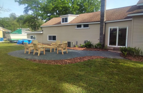 Pentwater House | "Coho Cottage" Village of Pentwater