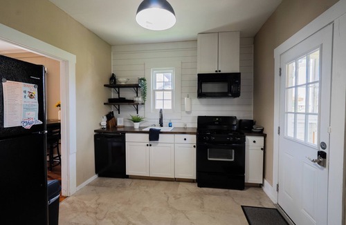 Wilmington House | College St. Cottage just 10 minutes from WEC.