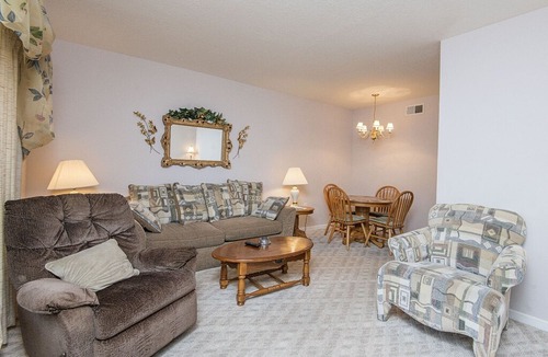 Pigeon Forge Condo | Colonial Crest 104 - Great location! - You can walk to town!