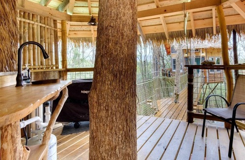 Copperhill Cabin | Colorful Treehouse with Beautiful Mountain Views in Copperhill, Tennessee