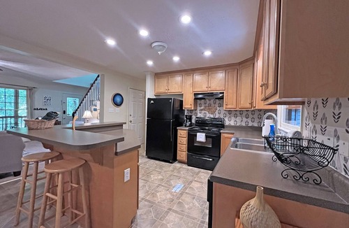Bryson City Cabin | Colston Creek- Nestled in the Trees with a beautiful creekside space