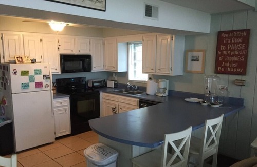 Camden House | Come get away from it all and enjoy life on the water!