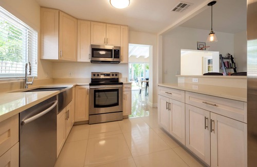 Lauderdale Beach House | Come live the Vacation dream!