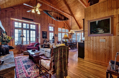 Cashiers House | Come Stay at Bear Necessities That Offers Everything You Need For a Great Vacation!