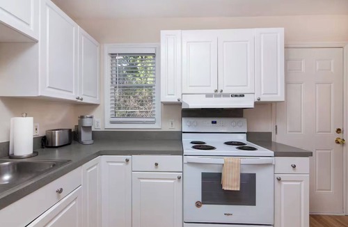 Ponderosa - Wingate Apartment | Comfort-Focused 2BR with Workspace & Fast WiFi