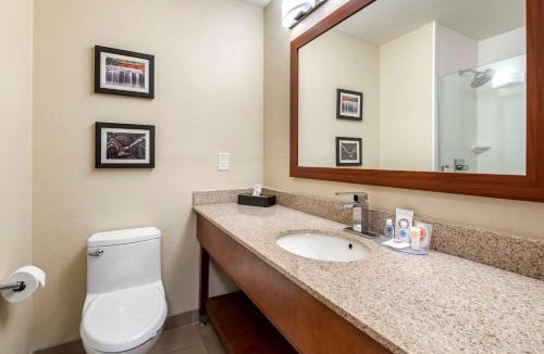 La Porte Hotel | Comfort Inn La Porte