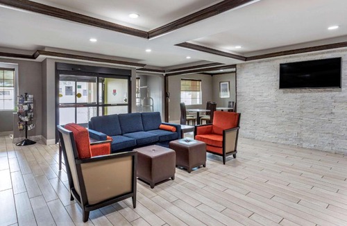North Little Rock Hotel | Comfort Inn & Suites North Little Rock JFK Blvd