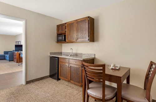 Downtown Little Rock Hotel | Comfort Inn & Suites Little Rock Airport