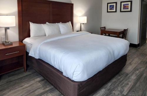 Southside Hotel | Comfort Suites Baymeadows Near Butler Blvd