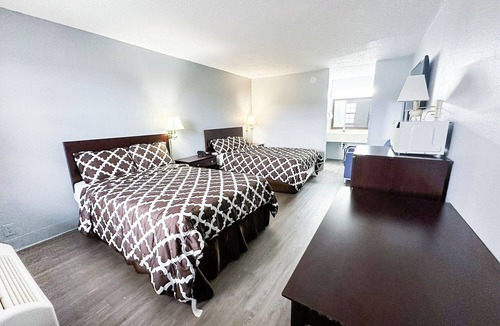 Madisonville Hotel | Comfortable 2 Units with 2 Full Beds for Families Near Local Parks