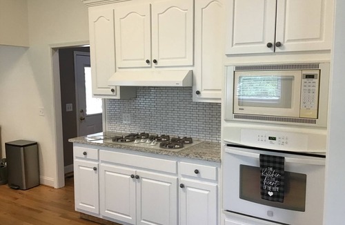 Toccoa House | Comfortable country living close in to historic downtown Toccoa