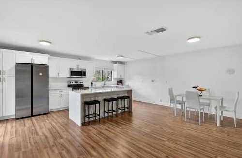 Fort Myers House | Comfortable Fort Myers Townhome · Pool · Downtown