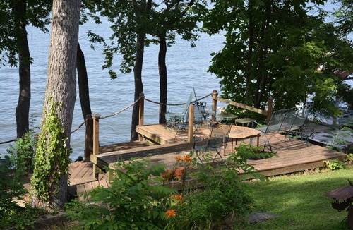 Tuscumbia House | Comfortable Lakeside Family Home, Charming, Mostly Remodeled, Serene Location