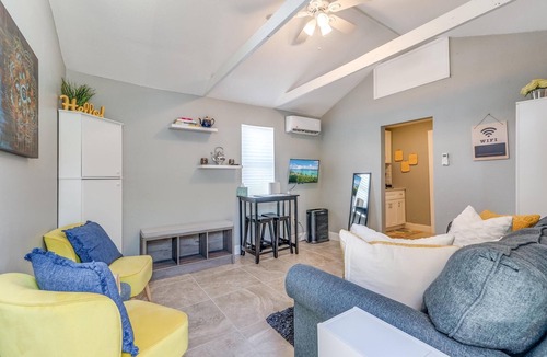 Southwest Apartment | Comfortable studio close to the airport and downtown West Palm Beach and more