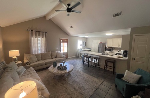 Oxford Condo | Comfy 3-bedroom condo mere minutes from Ole Miss, the Square, & mTrade Park