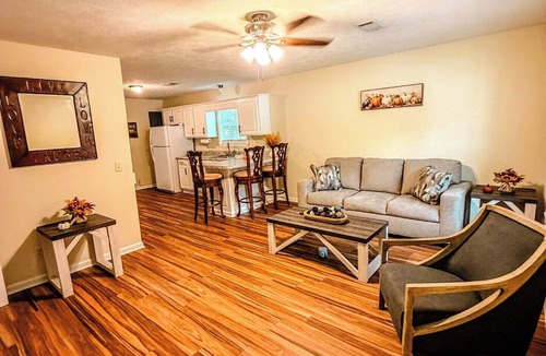 Starkville House | Comfy & Clean Starkville Retreat - Parking & Wi-fi
