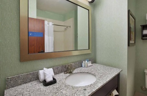 South Bend Hotel | Comfy & Spacious Suite & Free Hot Breakfast – Ideal for Families