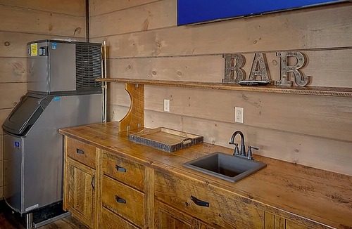 Sevierville Cabin | Coming Fall, 2026! 15 Bedroom Luxury Cabin, Sleeps up to 60!