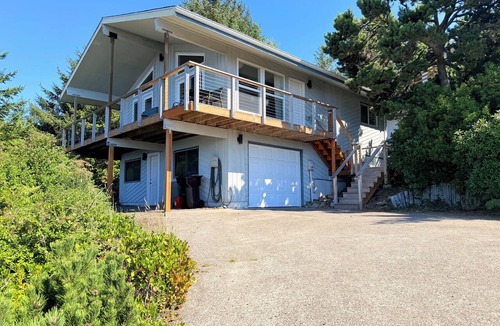 Oceanside House | Commanding Ocean view!