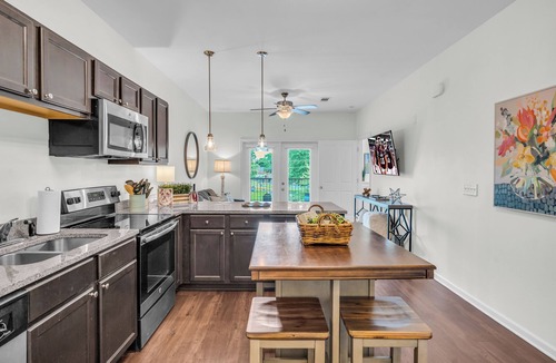 Starkville Condo | Completely Updated Condo, 15 Minute Walk to Davis Wade Stadium!