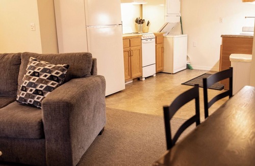 Cherokee Village Hotel | Condo 301 is a spacious two-bedroom/two-bathroom unit at Cooper's Pointe