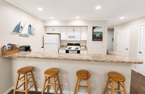 Bellaire Condo | Condo in the Woods 2BR Shanty Creek Condo with Pools