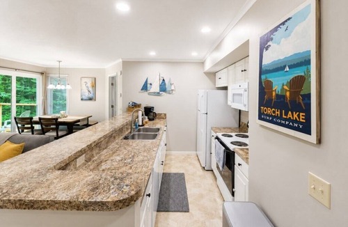 Bellaire Condo | Condo in the Woods 2BR Shanty Creek Condo with Pools