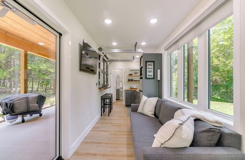 Knoxville Cottage | Container Cottage Between Knoxville & Sevierville!