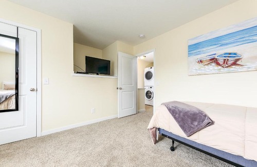 Holiday Hills Apartment | ✵ Contemporary 2 Bedroom Apt. @ Holiday Village ➠ Unit 3895 ✵