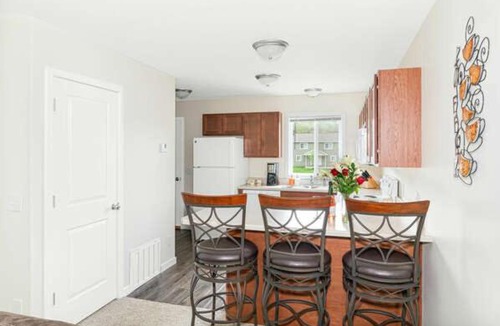 Holiday Hills Apartment | ✵ Contemporary 2 Bedroom Apt. @ Holiday Village ➠ Unit 3889 ✵