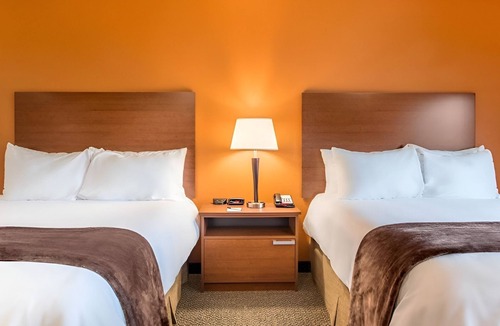 Wixom Hotel | Convenient Room Near Drafting Table Brewing, Henry Ford, Lyon Oaks County Park