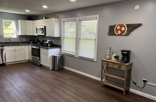 Sevierville House | Conveniently Located Private Guesthouse in Wears Valley - No Cleaning Fees!