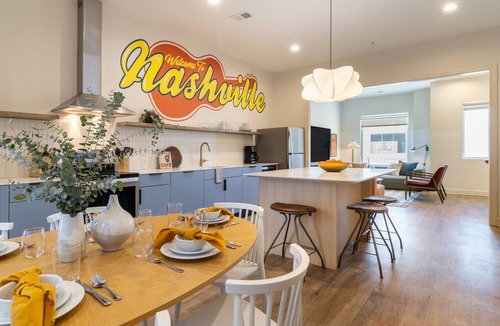 Buena Vista Apartment | Conway 104 - AvantStay | Private Balcony in the Heart of Downtown Nashville