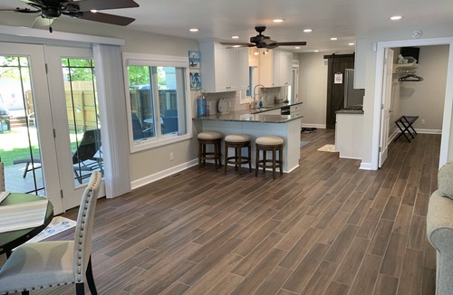 Bay City House | Corkys Cabin On the Kawkawlin River Private Beach Access BAY CITY
