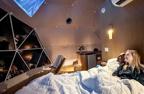 Boyne Falls Cabin | Cosmic Intimacy: Geodesic Dome Escape for Couples in a Dreamy Michigan Setting
