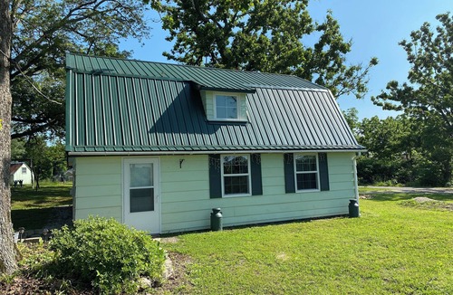 Jenkins Cottage | Cottage in the country, ideal for families.