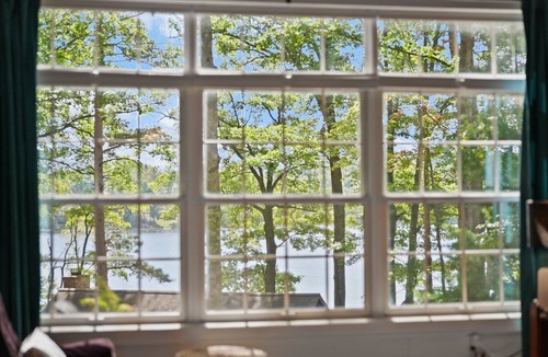 Le Roy Cottage | Cottage on Sunrise Lake, Hot Tub, Bonfire, Beach, kayaks, Dock, ORV Trails