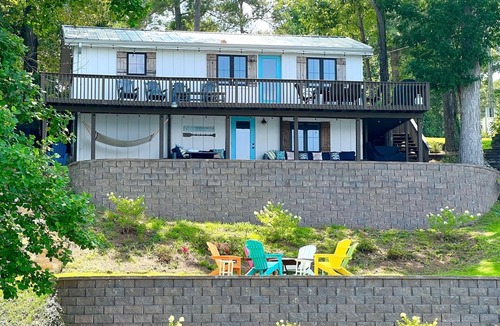Crane Hill Cottage | Cottage with big water views Smith Lake. Firepit/Outdoor Games. Private Dock.