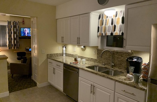 Lansing House | Cottage11: 2 Bedroom-3 beds. Laundry, Sleeps 6. Park right at your Entry Door.