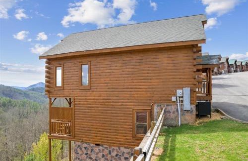 Sevierville House | Country Bear Cottage by Venture Smoky Mountains