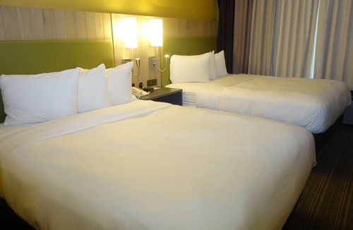 Burlington Hotel | Country Inn & Suites by Radisson, Burlington (Elon), NC